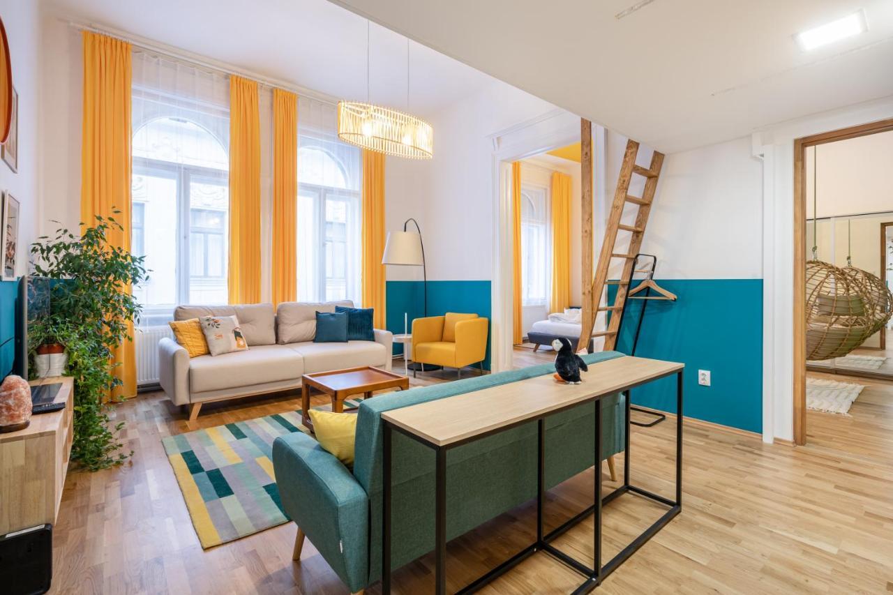 Live Star Apartment Budapeste Exterior foto